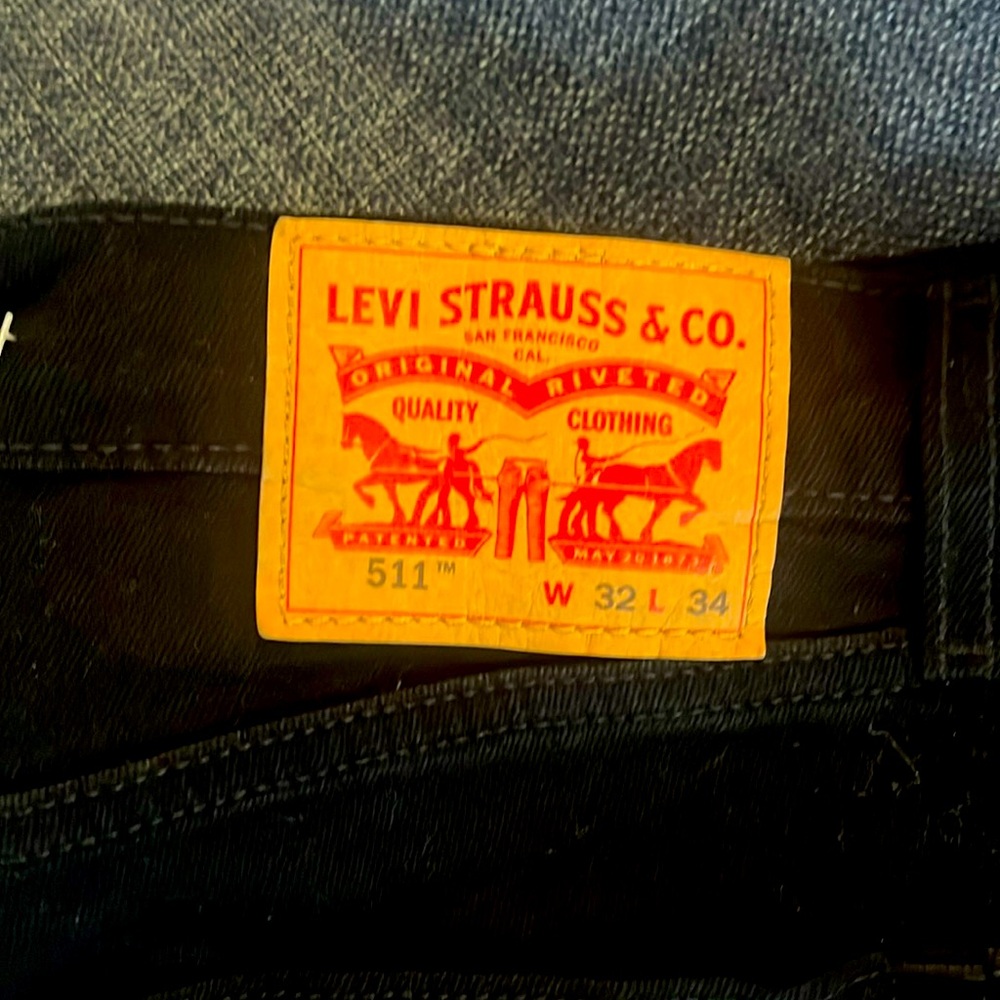 Men's Levi jeans. Worn once. Excellent condition.